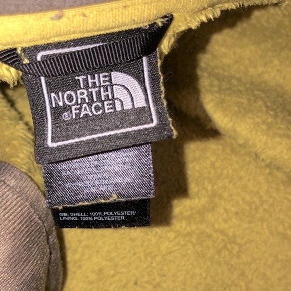 The North Face green fuzzy jacket size medium with pockets - Picture 6 of 11